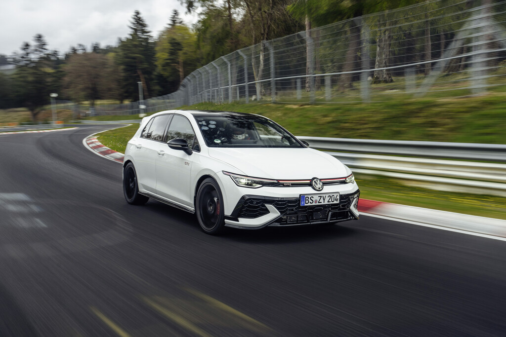 VW Golf GTI EDITION 50