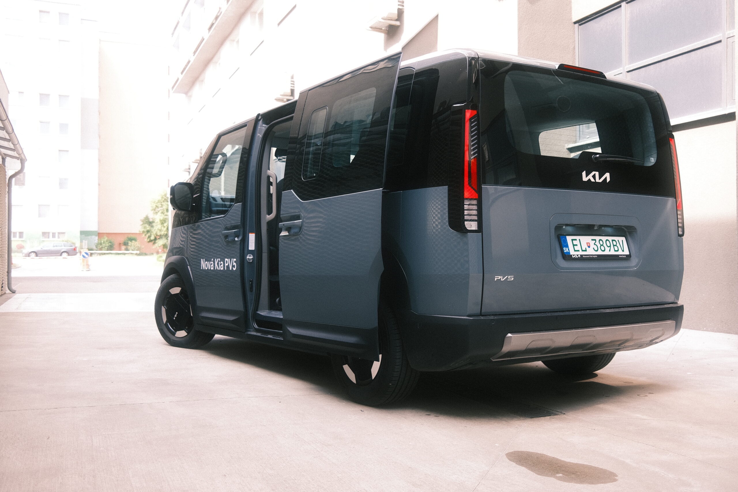 Kia PV5 Passenger