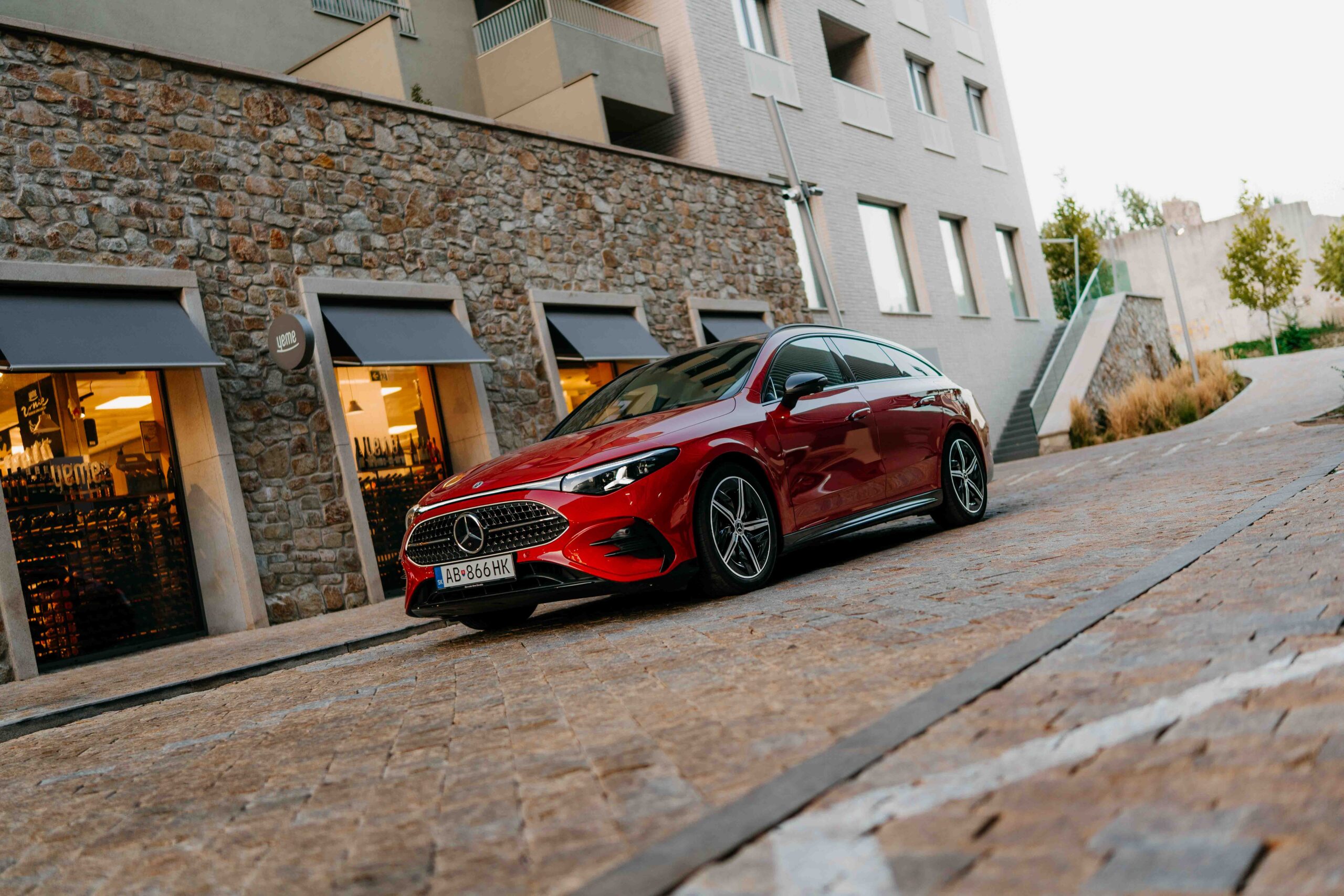 Mercedes-Benz CLA 200