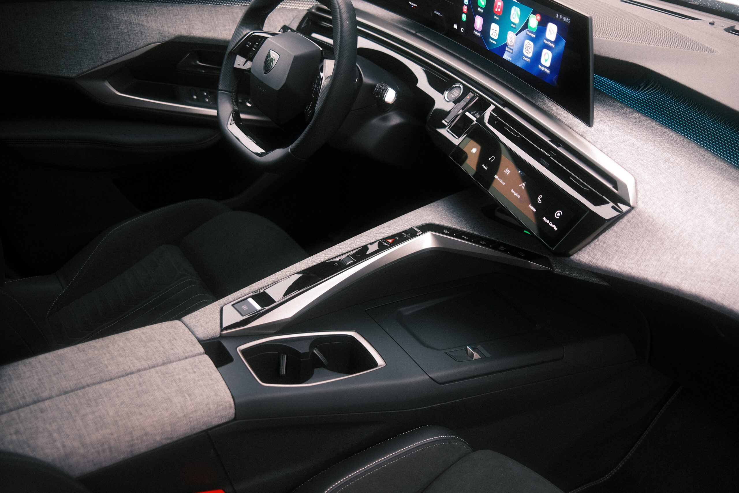 Peugeot E-5008 Long Range