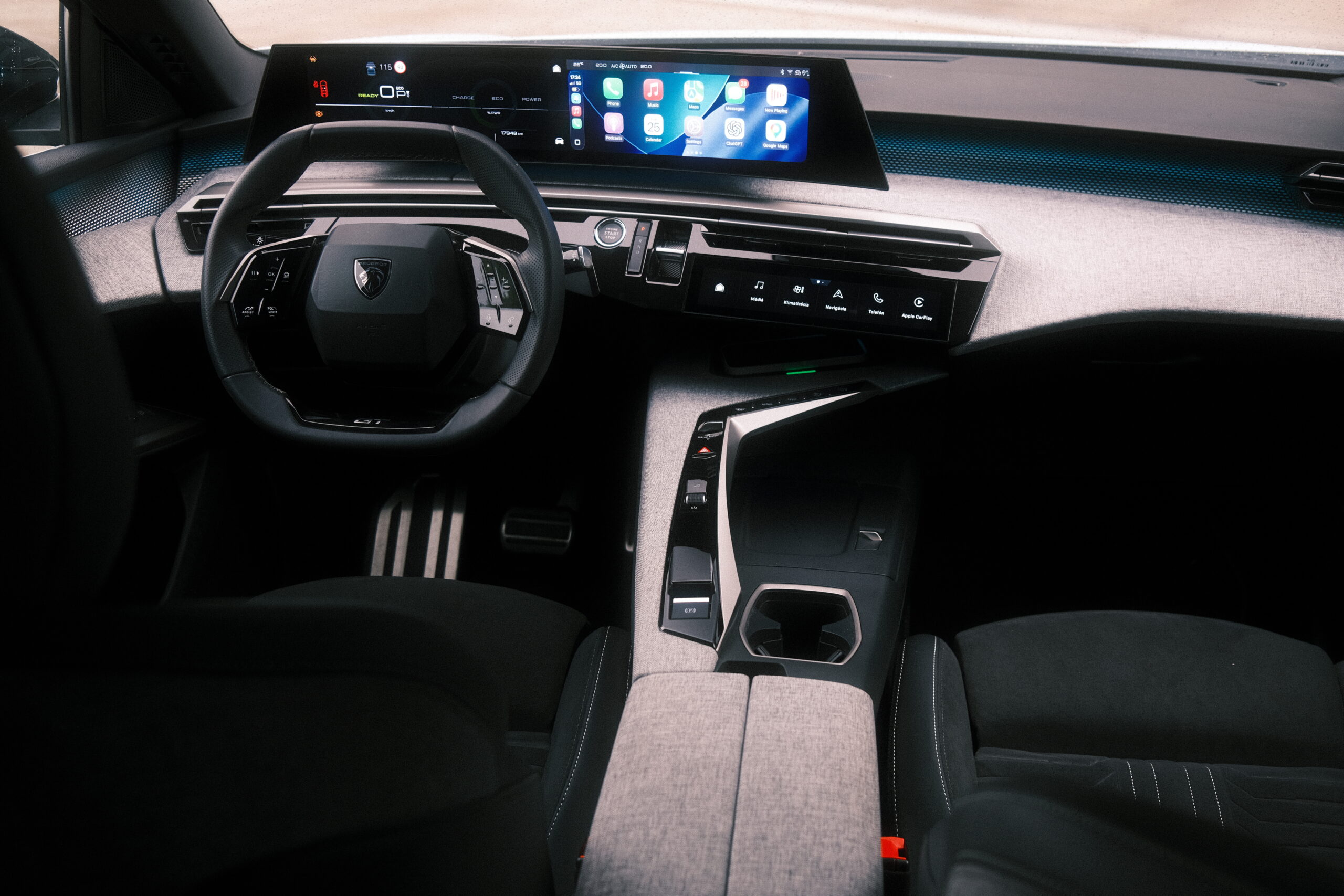 Peugeot E-5008 Long Range