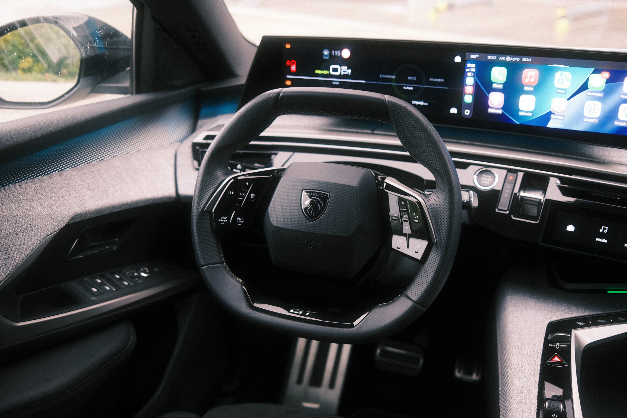 Peugeot E-5008 Long Range